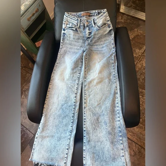 Judy Blue acid wash wide leg - Picture 2 of 5